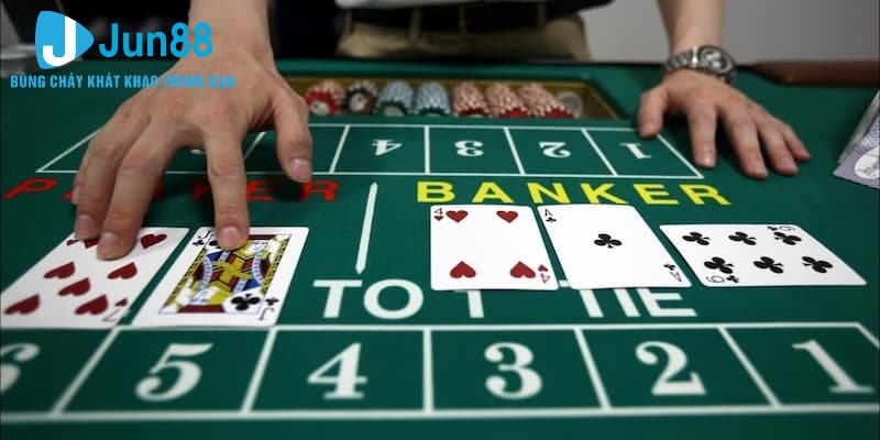 Luật chơi Baccarat rút cây bài thứ 3